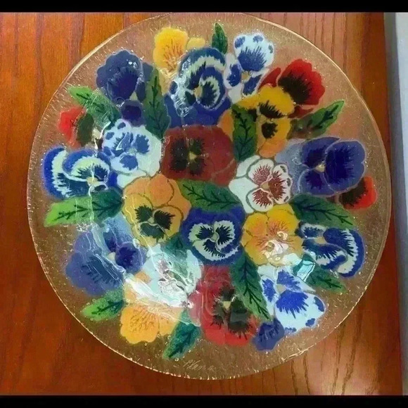 Peggy Karr Signed Pressed Glass Bowl Pansies 10.5” Round - Picture 5 of 6